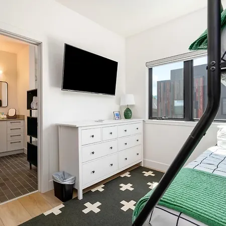 2910 Urban Street Home